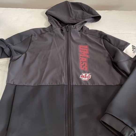 Adidas Umass Jacket size M - Picture 11 of 14